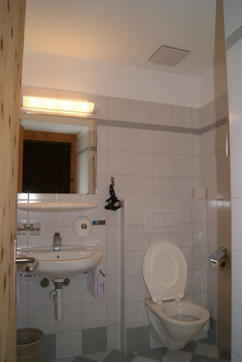 Bathroom 2, Albergo Piz Cam, Maloja
