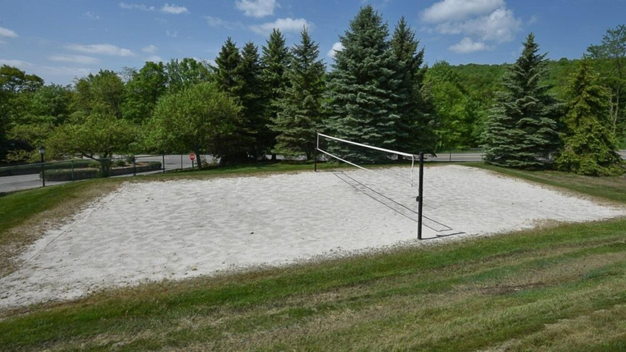 Others 5, Seven Springs 4 BR Premium Condo, Deck with Views by RedAwning, Somerset