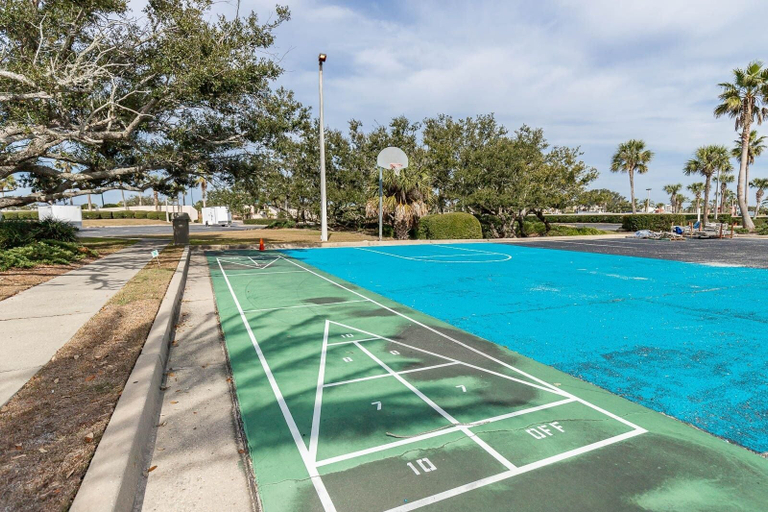 Sport court 5, Phoenix East 1511 3 Bedroom Condo, Baldwin