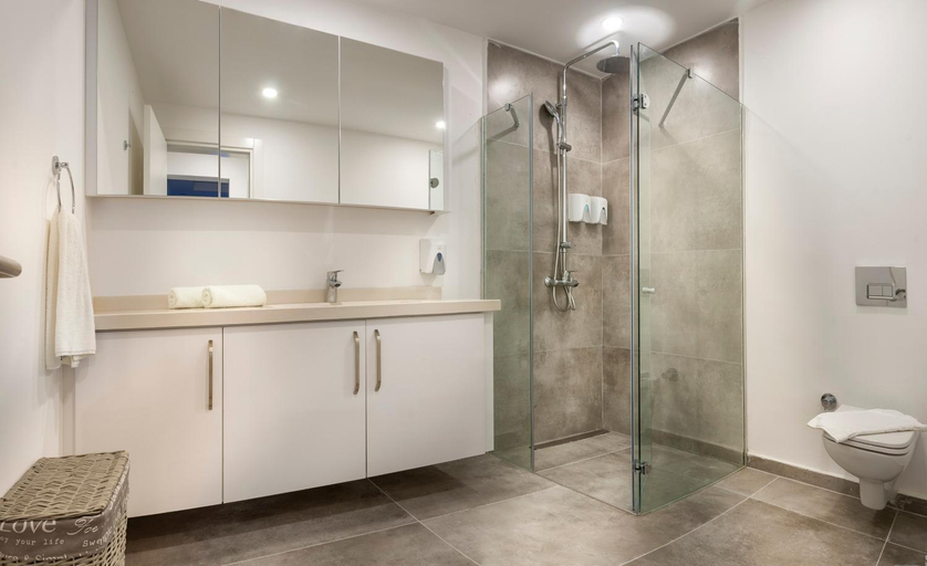 Bathroom 2, Bodrum Infinity, Bodrum