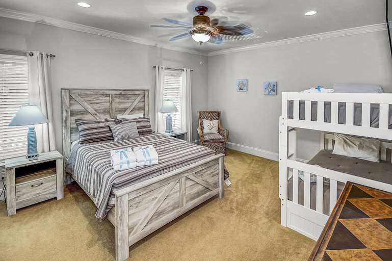 Bedroom 3, Come Be At Peace! Spacious 3 Bd/3ba Beach Home! Sleeps 10!, Bay