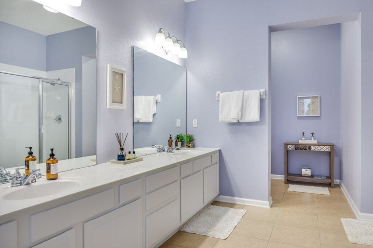 Bathroom 4, Penthouse Utopia 3 Bedroom Condo by RedAwning, Orange
