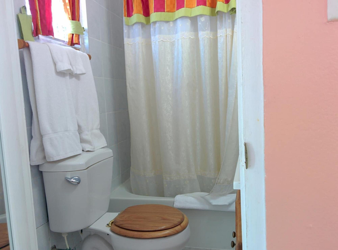 Bathroom, Towne Hotel