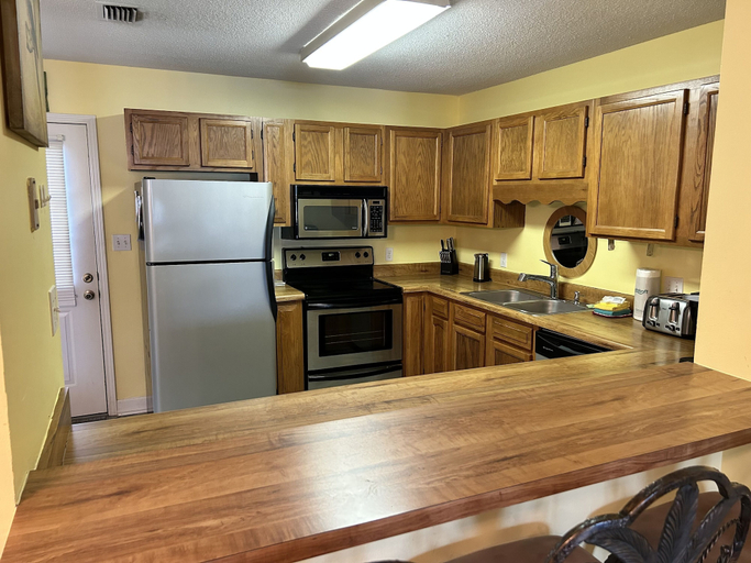 Others 5, Tropical Hideaway 2 Bedroom Townhouse by RedAwning, Walton