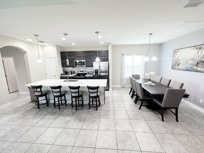 Food & Drinks 5, Balmoral Resort-162kb 4 Bedroom Home by RedAwning, Polk