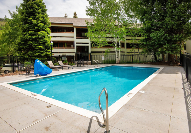 BBQ/picnic area, Snowfox #302 2 Bedroom Condo by RedAwning, Eagle