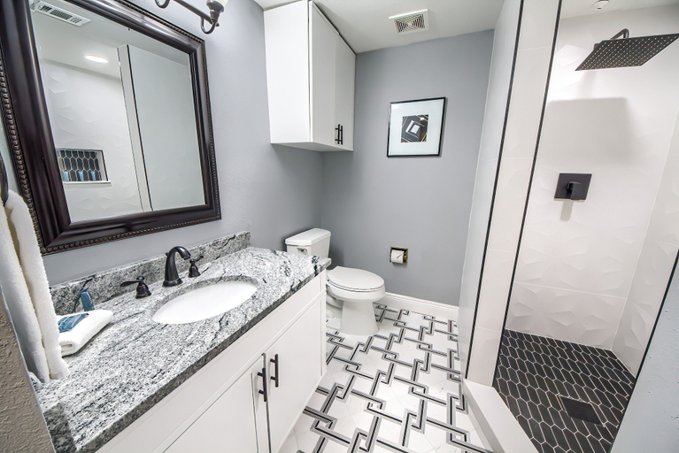Bathroom 2, Ic 316 Riverfront Bliss 2 Bedroom Condo by RedAwning, Comal