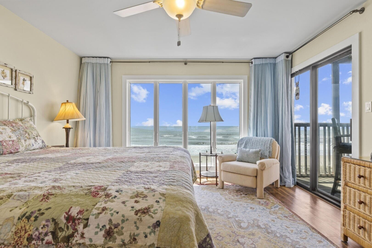 Room 5, Point Prospect Shores 2 Bedroom Condo by RedAwning, Carteret
