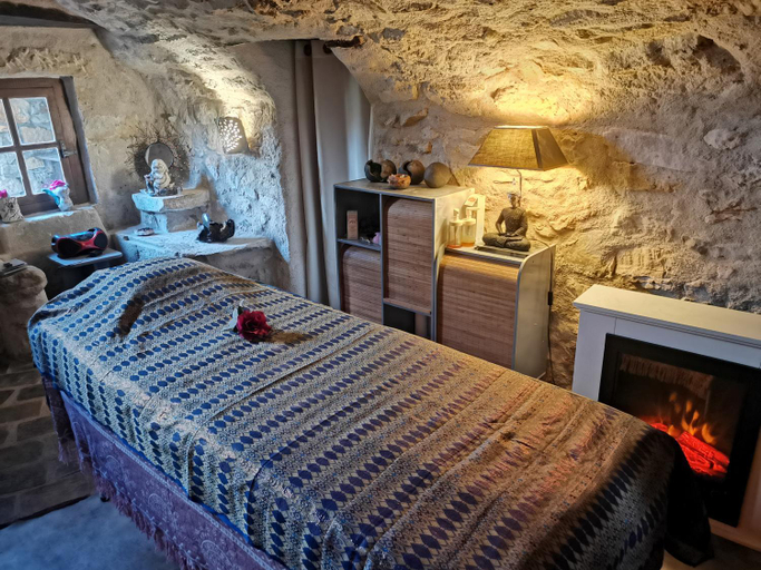 Bedroom 2, La Chaumiere magique des Elfes et son escape game, Gard