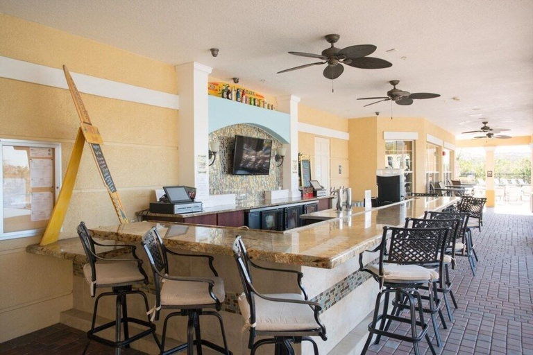 Food & Drinks, Penthouse Utopia 3 Bedroom Condo by RedAwning, Orange