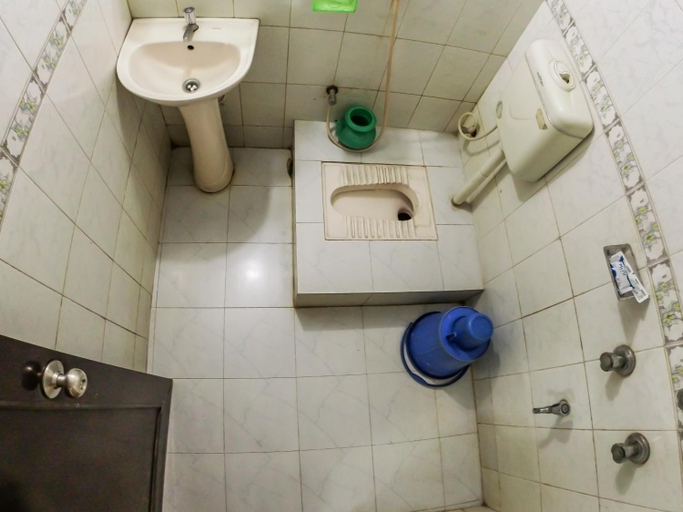 Bathroom, HOTEL HERITAGE, Chittagong
