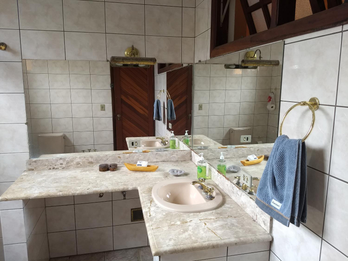 Bathroom 2, Solar das Canoas Prumirim, Ubatuba