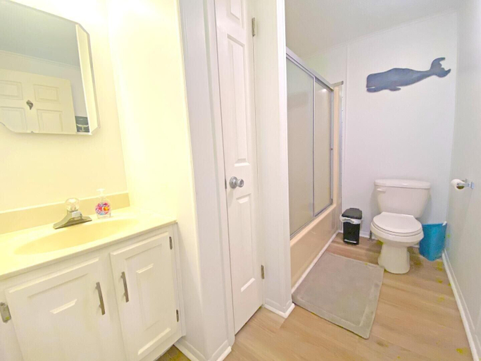 Bathroom, Old Wharf 15 1 Bedroom Condo by RedAwning, Worcester