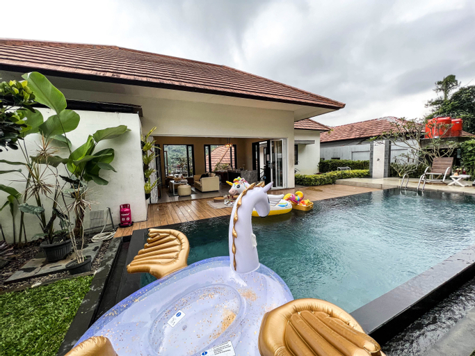 Swimming Pool 18