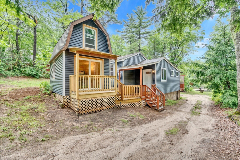 Exterior 4, Crystal Oasis- Limit 8 3 Bedroom Villa by RedAwning, Cumberland