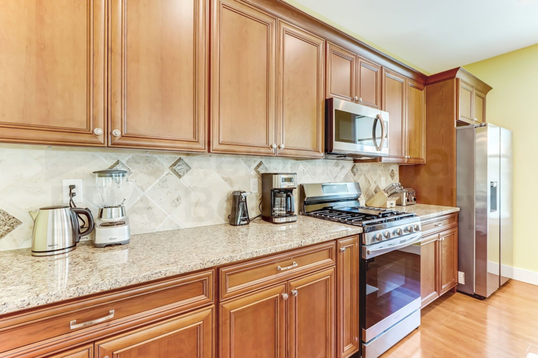 Others 4, 391 A&b 4 Bedroom Townhouse by RedAwning, Nassau