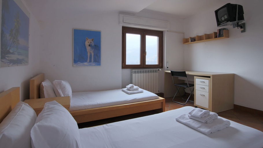 Room 2, Italianway - Piazza Nuova 3, Como