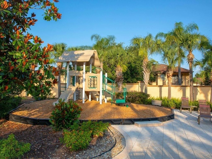 Exterior & Views 2, La Mirage 4 Bedroom Townhouse by RedAwning, Polk