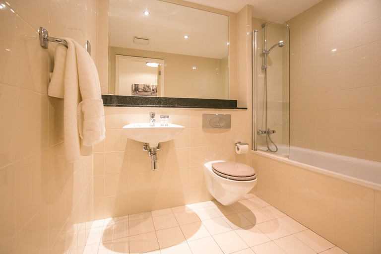 Bathroom 3, Grand Canal Square Apartments, Dublin