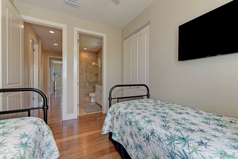 Bedroom 3, Paradise Found managed by Beach Retreats, Manatee