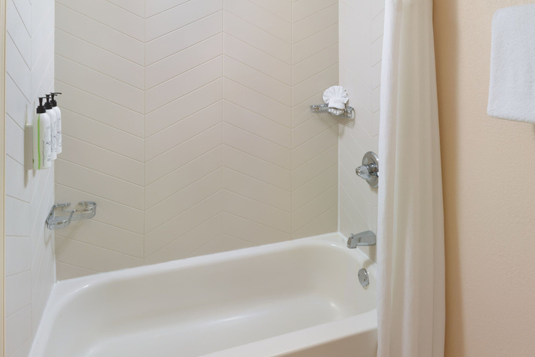 Bathroom 4, Fairfield Inn & Suites by Marriott Atlanta Alpharetta, Fulton