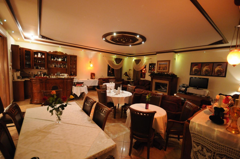 Food & Drinks, Margit Suites Hotel, Central Greece