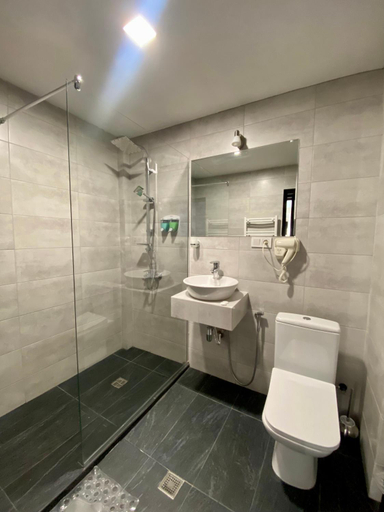 Bathroom 2, Gudauri Diamond, Kazbegi