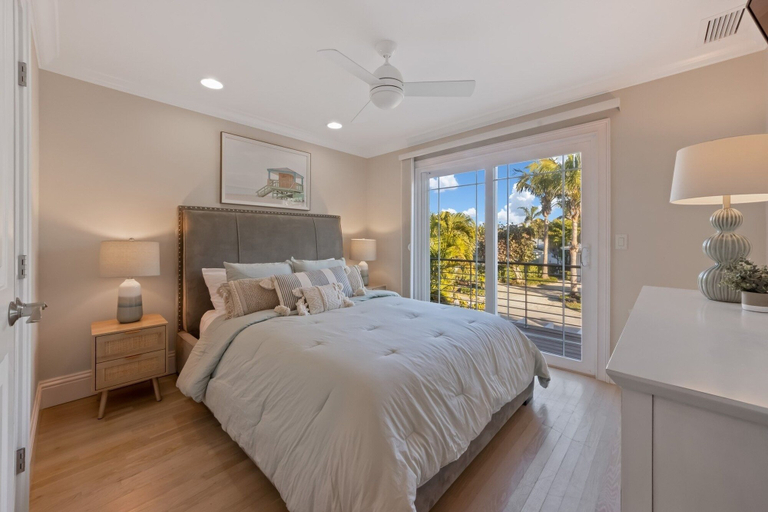 Bedroom 4, Chasing Sunsets managed by Beach Retreats, Manatee