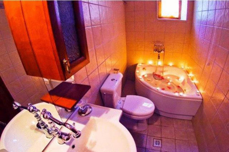 Room 3, Heliodora Luxury Triple Room 4, Thessaly