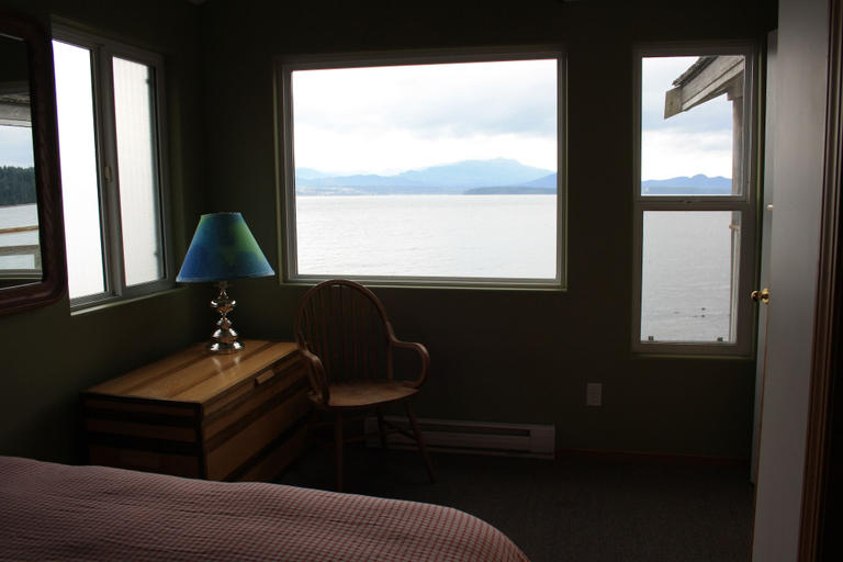 Others 5, Orca Lodge, Mount Waddington