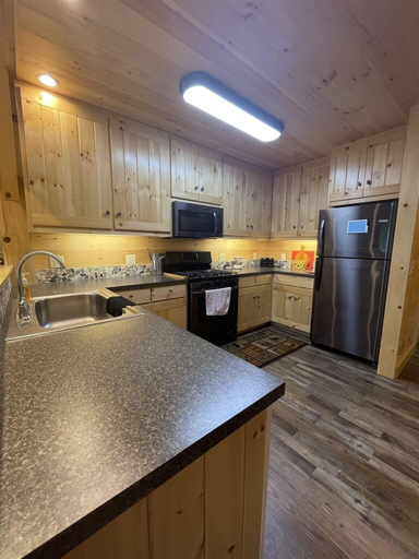 Private kitchen, Maine Pines Lmit 8 4 Bedroom Home by RedAwning, Oxford