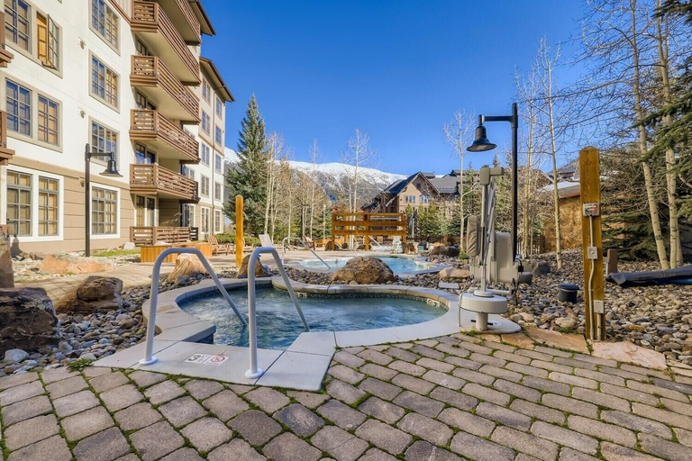 Pool 5, Passage Point 623 2 Bedroom Condo by RedAwning, Summit