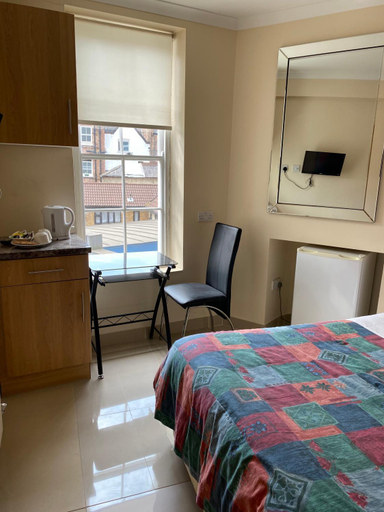 Bedroom 2, Seven Dials Hotel Annexe, London