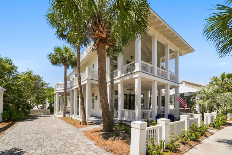 Exterior 2, Stella By The Sea 3 Bedroom Home by RedAwning, Bay