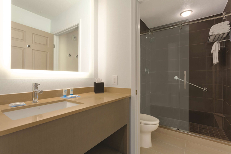 Bathroom 4, HYATT house Cypress/Anaheim, Orange
