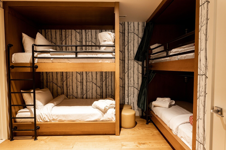 Room 5, Mountain Modern 3 Bedroom Deluxe Condo, Sleeps 10 by RedAwning, Summit