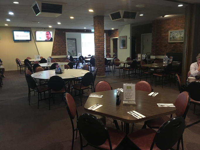 Food & Drinks 4, Yarram Commecial Hotel Motel, Wellington - Alberton