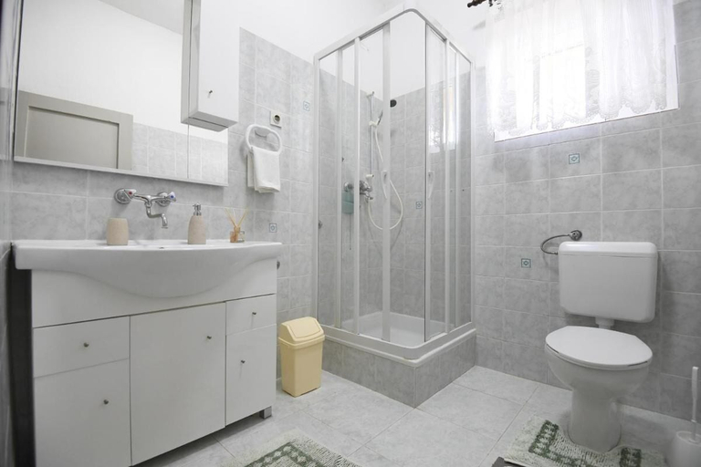 Bathroom 4, Spacious Ground Floor Apartment Primavera, Pašman