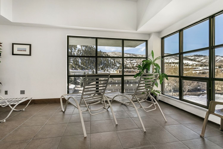 Property grounds, 330 Chapel Square 3 Bedroom Condo by RedAwning, Eagle
