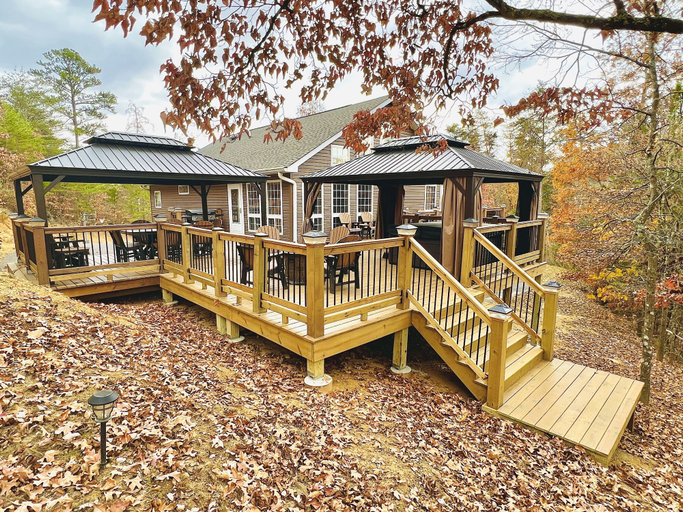 Exterior & Views 2, Rustic Hideaway 4 Bedroom Cabin by RedAwning, Sevier