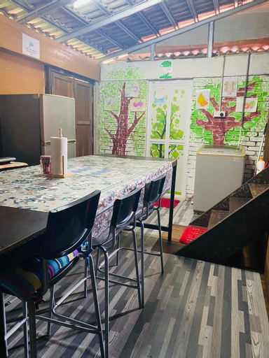 Food & Drinks 4, Kampung wooden house chalet with free parking , Seberang Perai Utara