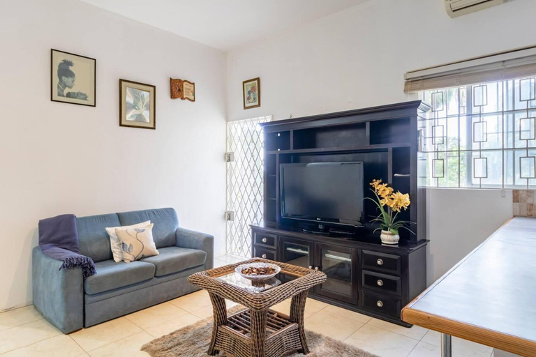 Living area 4, Lovely 1-Bed in Montego Bay-Rose View Apartment