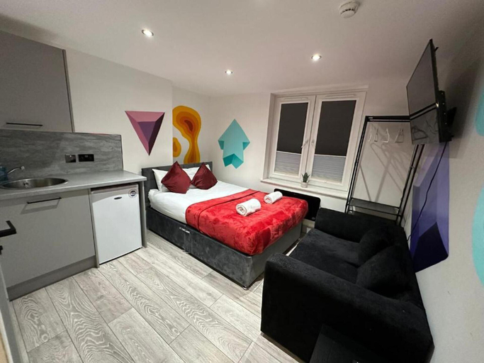 Others 4, Stunning 1-bed Apartment in Lewisham Se14, London