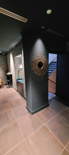 Others 5, Santarella Guest House, Milano