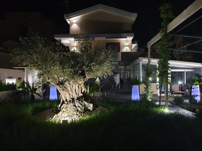Others 5, Residenza Carlucci, Salerno