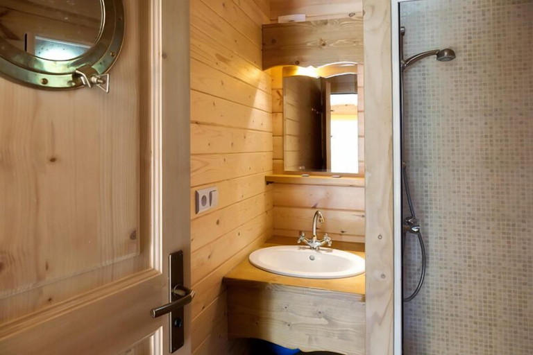 Bathroom 4, Domaine de Dienné, Vienne