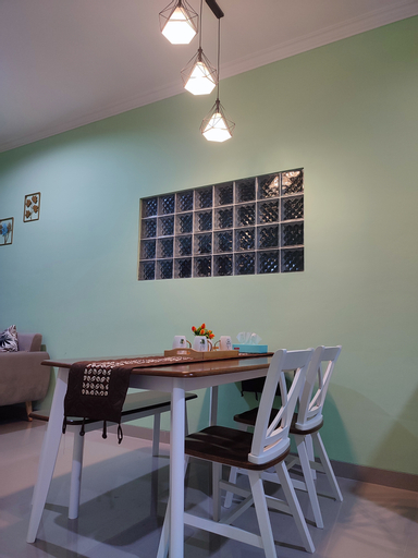 Dining Room 11