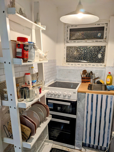 Others 3, Small 1-bed Apartment in London, London