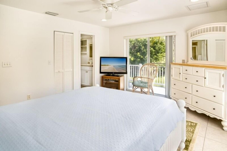 Bedroom 2, Baywatch Casa 3 Bedroom Home by RedAwning, Lee