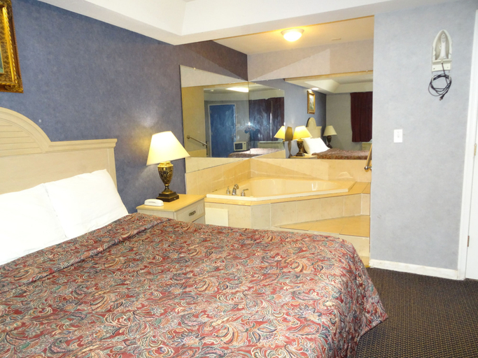 Bedroom 2, Village Inn & Suites - Smithville, Atlantic